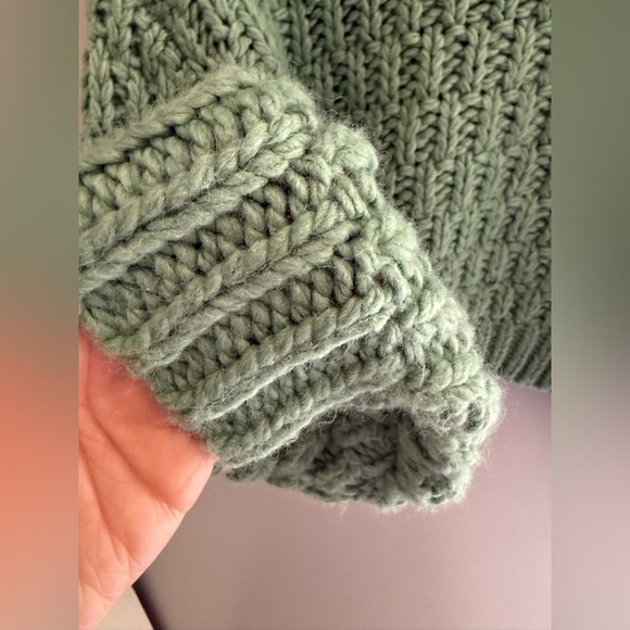 Universal Thread Knit Sweater Women’s SZ XS Green Chunky Crew Neck Oversized - Picture 3 of 7